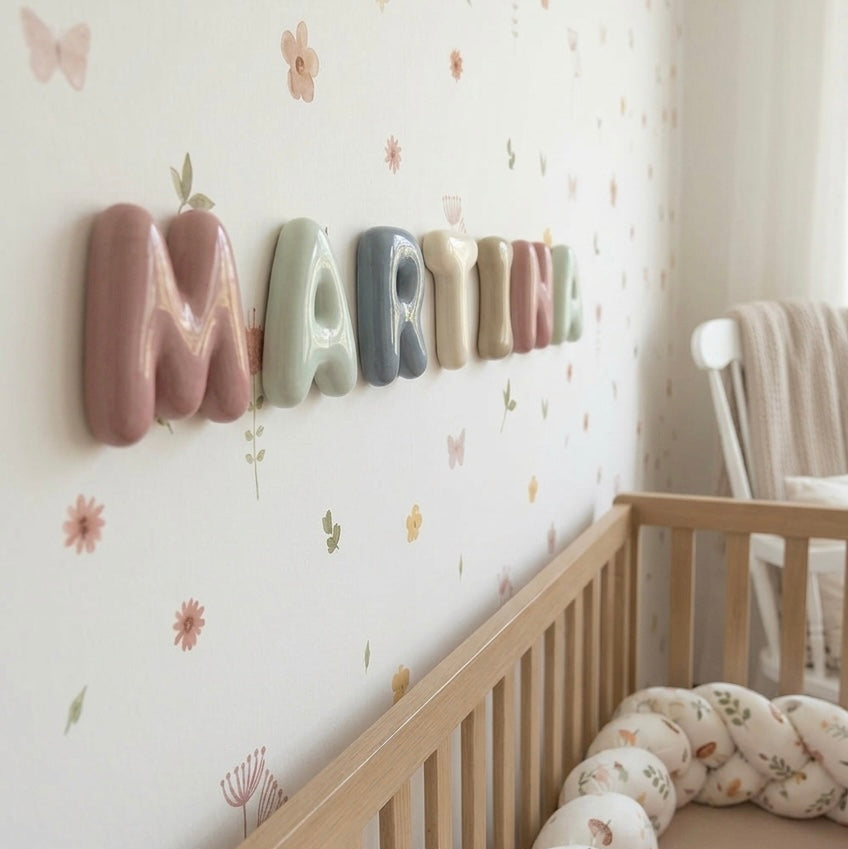 Letra Decorativa Personalizada en 3D – Pintada a Mano – Sueños de Cigüeña
